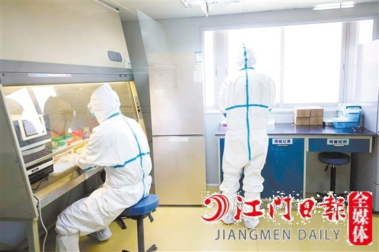 離病毒最近，與時(shí)間賽跑，是疾控人工作的真實(shí)寫照。
