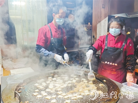 赤坎豆腐角進(jìn)駐赤坎華僑古鎮(zhèn)，深受游客喜愛。