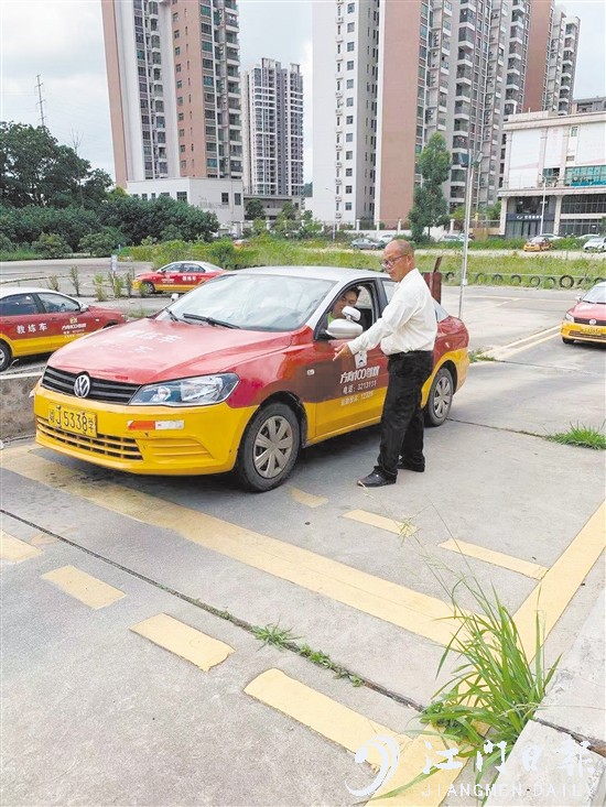 6月1日起，科目二考試中的坡道定點停車和起步項目將取消。