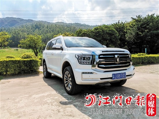 坦克500外觀方正硬朗。